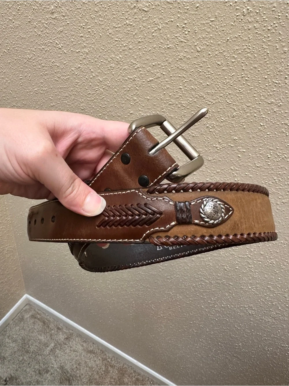 Nocona Genuine Leather Western Belt Silver Tone Brown Tan Size 30 Cowboy Rodeo
